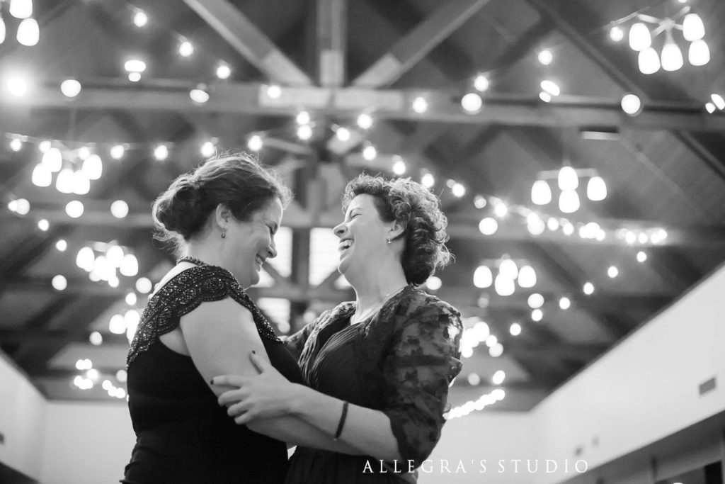 Last dance at Pryor's Porch wedding reception at Wintergreen wedding